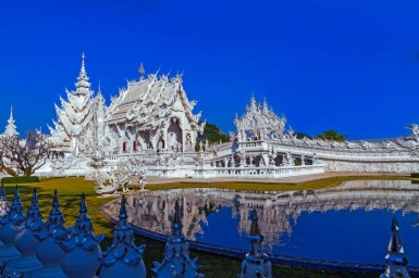 Chiang Rai Tour 3 Days: White Temple, Golden Triangle & River Cruise